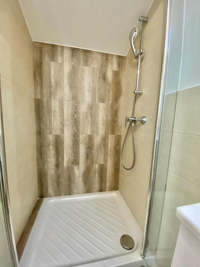 Montee Fleurie Apartment Ментона Екстериор снимка
