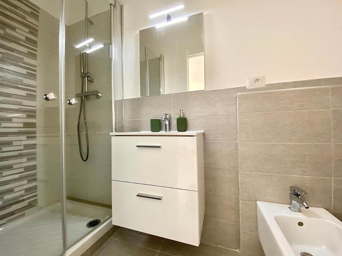 Montee Fleurie Apartment Ментона Екстериор снимка